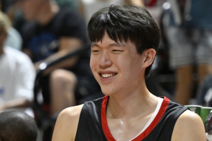 初露峥嵘✍️杨瀚森首节从容不迫 送出1板2助1帽&amp;正负值+19